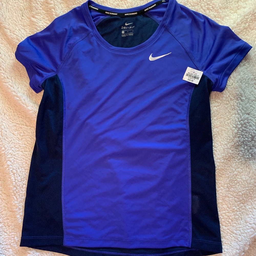 NIKE Dri-fit tee
